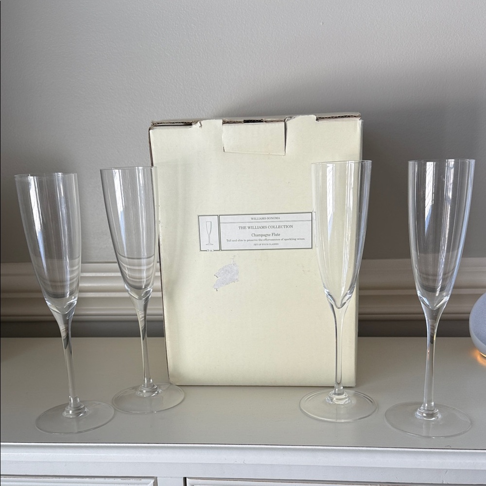 Williams Sonoma The Williams Collection Glass Champagne Flutes Set of Four 9 OZ